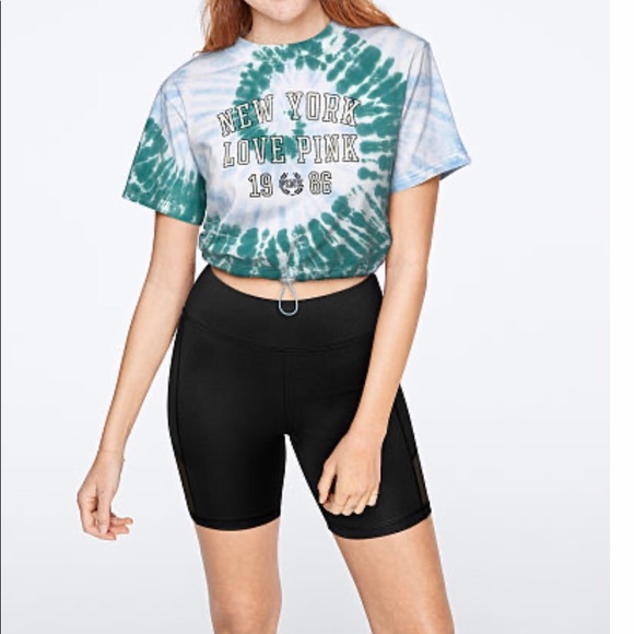 PINK VICTORIA SECRET CROPPED TEE.SIZE MEDIUM - Picture 1 of 4